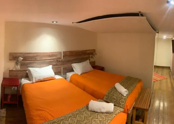 Gaia House Hostal